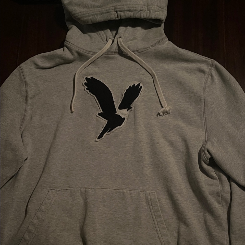 Men’s American Eagle Classic Gray Hoodie - Size L